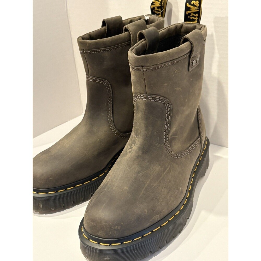 Dr. Martens Anistone L Brown Oiled Leather Pull On Lug Sole US 8 Mens / 9 Womens